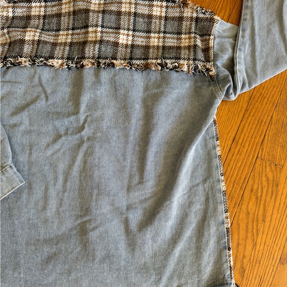 Denim and plaid shacket - Picture 3 of 6